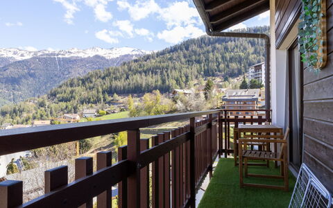 Balcon des Alpes 24: Bjergkæde, Altan, Dal, Veranda, Hill Station, Hårdttræ, Kam, Alps, Bejdse, Bjerglandsby