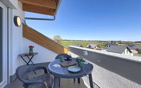 Alpenblick: Busk, Boligområde, Hus, Hjem, Have, Bunddække, Sommerhus, Vedplante, Landscaping, Estate