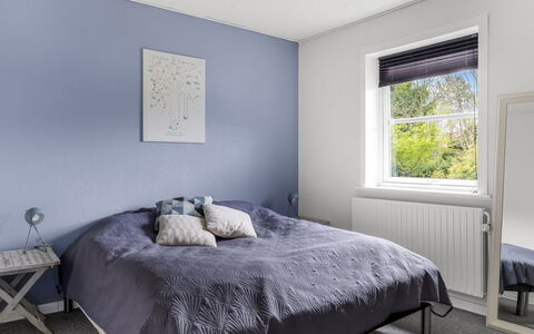 Aina - 20Km from the Sea: Soveværelse, Seng, Sengetøj, Indretning, Sengetøj, Loft, Gulvbelægning, Etage, Bed Frame, Sengetøj