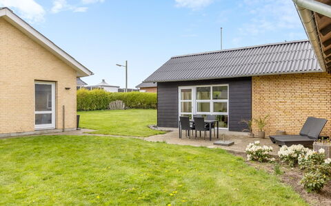 Aina - 20Km from the Sea: Dør, Familie Bil, Parkering, Luksus Køretøj, Maling, Home Dør