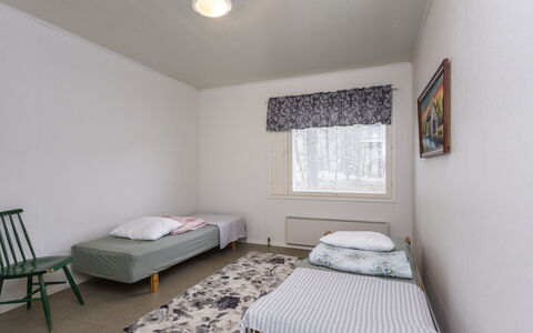 Alatalo: Væg, Etage, Gulvbelægning, Indretning, Soveværelse, Loft, Seng, Møbel, Værelse, Hjem