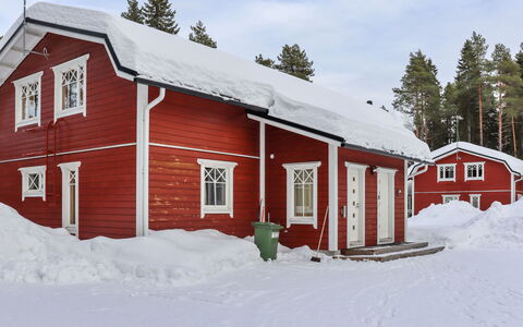 Villa 1 Paltamo Golf Jäsenalennus: Båd, Blå, Vandfartøjer, Både Og Sejlsport - Udstyr Og Materiel, Havn, Vandvej, Havn, Marina, Skibskonstruktion, Kanal