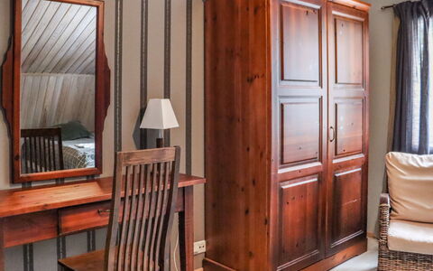 Villa 1 Paltamo Golf Jäsenalennus: Båd, Blå, Vandfartøjer, Både Og Sejlsport - Udstyr Og Materiel, Havn, Vandvej, Havn, Marina, Skibskonstruktion, Kanal