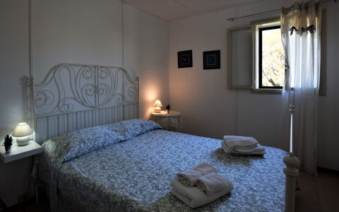 Villa Andrea: Seng, Soveværelse, Sengetøj, Sengetøj, Møbel, Sengetøj, Bed Frame, Etage, Indretning, Værelse