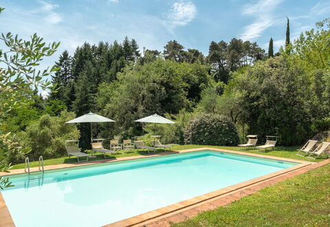 La Sorgente: Svømmepøl, Busk, Udvej, Have, Eco Hotel, Landscaping, Skygge, Estate, Hacienda, Lawn