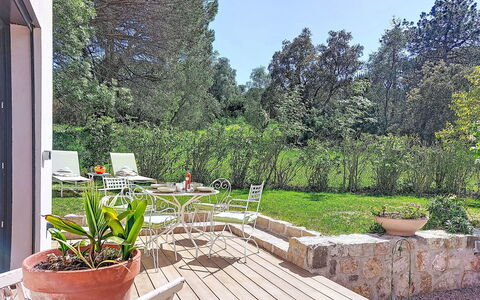 Louceou: Møbel, Altan, Skygge, Have, Udendørs Møbler, Stol, Veranda, Gård, Landscaping, Backyard