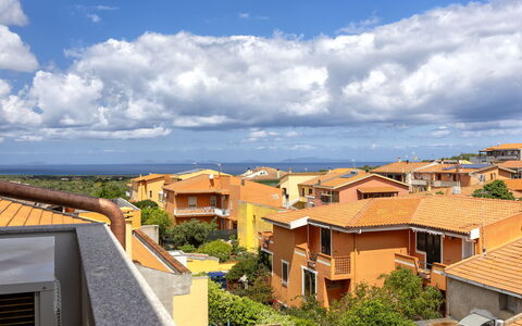 Marina di Sorso 5: Bygning, Boligområde, Tag, Hus, Arkitektur, Kvarter, Hjem, Stad, Urban Design, Lejlighed