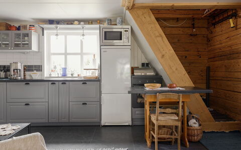 Grönadal: Køkken, Køkken Apparat, Countertop, Træ, Gulvbelægning, Cabinetry, Større Bandage, Møbel, Indretning, Komfur