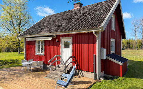 Gröndal: Møbel, Indretning, Gulvbelægning, Stol, Etage, Bord, Køkken & Spisebord, Skygge, Loft, Bejdse