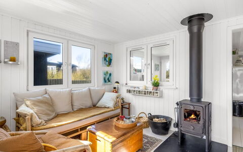 Niela - 300M from the Sea: Blå, Sommerhus, Hus, Hjem, Stuehus, Estate, Sidespor