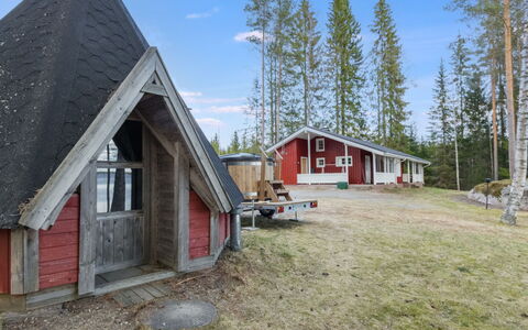 Järvitupa: Møbel, Indretning, Gulvbelægning, Etage, Bord, Loft, Køkken & Spisebord, Belysning, Stol, Hjem