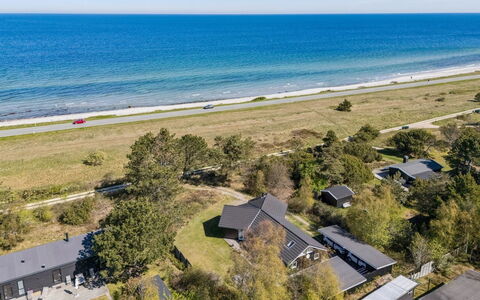 Ilppo - 100M from the Sea: Vand, Vandressourcer, Krop Af Vand, Rots, Kyst, Naturlige Landskab, Headland, Coastal Og Oceaniske Landskabsformer, Terræn, Promontory