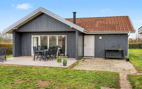 Jarik - 340M from the Sea: Hus, Tag, Sommerhus, Hjem, Sidespor, Skur, Garden Bygninger, Estate, Stuehus, Landscaping