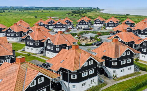 Andine - 375M from the Sea: Træ, Trægulve, Gulvbelægning, Hårdttræ, Planke, Bejdse, Dæk, Etage, Hjem, Sidespor