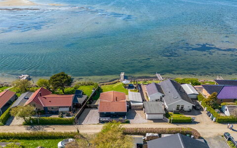 Stilla - 150M from the Sea: Bjergrige Landskabsformer, Bjerg, Bakke, Bjergkæde, Hill Station, Menneskelig Bosættelse, Urban Design, Alps, Dal, Topmøde