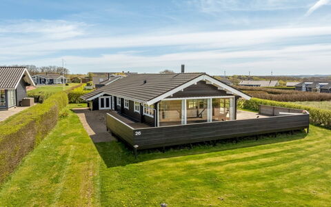 Burghar - 300M to the Fjord: Møbel, Indretning, Træ, Loft, Gulvbelægning, Etage, Trægulve, Køkken & Spisebord, Bord, Lysarmatur