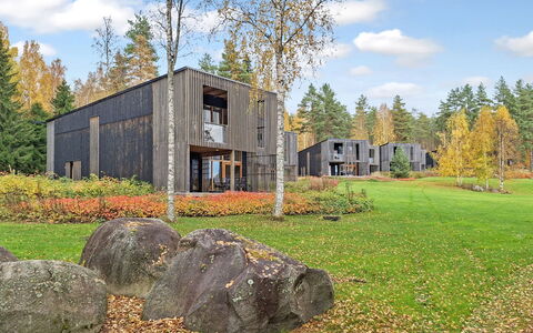 Villa Hanna: Træ, Gulvbelægning, Etage, Møbel, Trægulve, Indretning, Køjeseng, Værelse, Bejdse, Hårdttræ