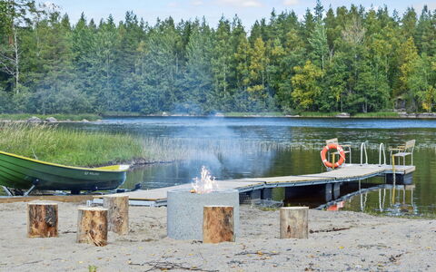 Villa Ruuska: Vand, Træ, Natur, Naturligt Miljø, Vandløb, Bank, Afspejling, Sø, Skov, Dok