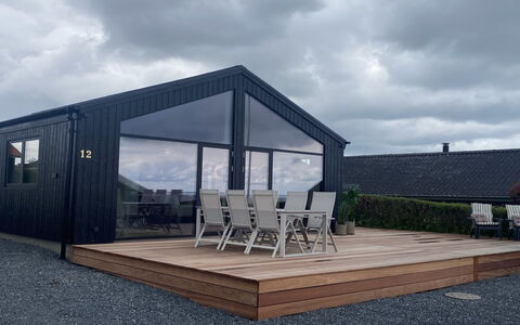 Sighrik - 25M from the Sea: Træ, Tag, Hjem, Hus, Arkitektur, Sidespor, Land Lot, Sommerhus, Skur, Garden Bygninger