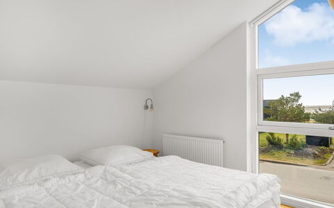 Chayton - 10M from the Sea: Loft, Dagslys, Design, Soveværelse, Seng, Sengetøj