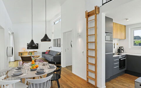 Haus S: Indretning, Gulvbelægning, Træ, Etage, Loft, Møbel, Værelse, Lejlighed, Køkken, Trægulve