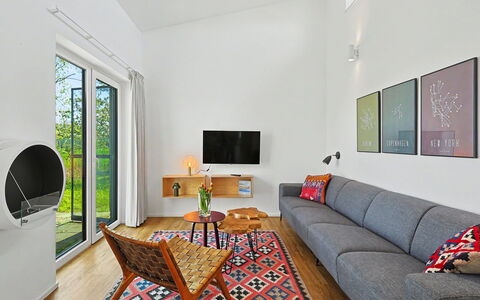 Haus S: Møbel, Indretning, Gulvbelægning, Væg, Træ, Couch, Etage, Stue, Hjem, Loft