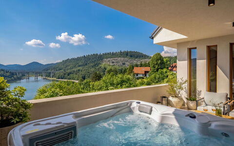Orso: Udvej, Eco Hotel, Hotel, Villa, Svømmepøl, Altan, Penthouselejlighed, Ferieby, Stueplante