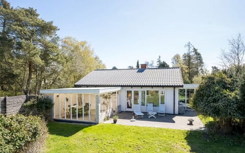 Ileana - 250M from the Sea: Tag, Hus, Hjem, Sommerhus, Estate, Have, Stuehus, Sidespor, Veranda, Landscaping