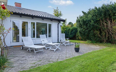Ileana - 250M from the Sea: Hus, Hjem, Busk, Tag, Sommerhus, Land Lot, Dør, Have, Skygge, Estate