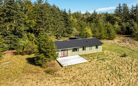 Fatlinda - 4Km from the Sea: Træ, Have, Backyard, Land Lot, Hjem, Tag, Skygge, Dæk, Hårdttræ, Gård