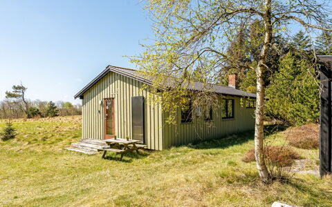 Fatlinda - 4Km from the Sea: Træ, Have, Backyard, Land Lot, Hjem, Tag, Skygge, Dæk, Hårdttræ, Gård