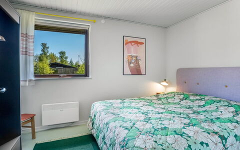 Tjerk - 900M from the Sea: Soveværelse, Hjem, Seng, Sengetøj, Sengetøj, Lejlighed, Bed Frame, Hotel, Pude, Dagslys