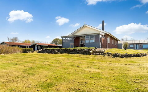 Jale - 500M to the Fjord: Tag, Hus, Hjem, Sommerhus, Dør, Sidespor, Dæk, Veranda, Planke, Hårdttræ