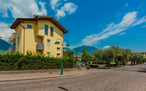Riva Olive: Boligområde, Hjem, Forstad, Altan, Villa, Hotel