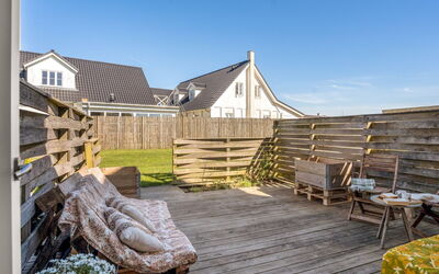 Sinika - 400M from the Sea