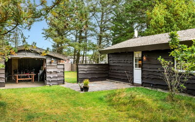 Adelheid - 1.2Km from the Sea