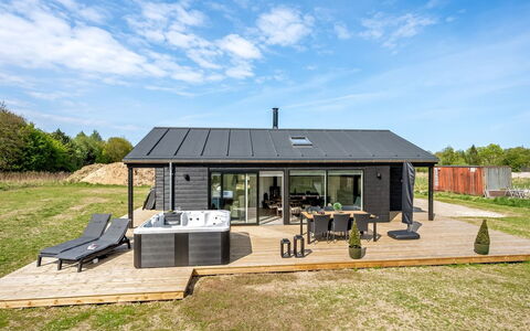 Junis - 900M from the Sea: Hav, Horisont, Kyst, Coastal Og Oceaniske Landskabsformer, Møbel, Ocean, Kyst, Udvej, Strand, Stol