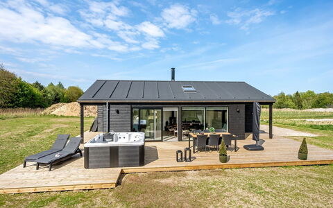 Junis - 900M from the Sea: Tag, Sommerhus, Cykel, Stuehus, Garden Bygninger, Cykelhjul, Sidespor, Skur