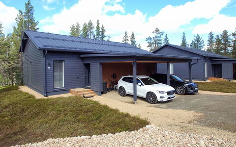 Saariselän Aavahelmi a: Garage, Sommerhus, Sidespor, Luksus Køretøj, Indkørsel, Garden Bygninger, Skur, Garagedør