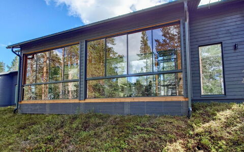 Saariselän Aavahelmi a: Træ, Sommerhus, Bjælkehytte, Skov, Skur, Garden Bygninger, Lærk, Woodland, Bejdse