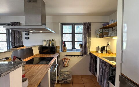 Thorvor - 900M from the Sea: Køkken, Møbel, Countertop, Køkken Apparat, Indretning, Gulvbelægning, Træ, Større Bandage, Cabinetry, Værelse