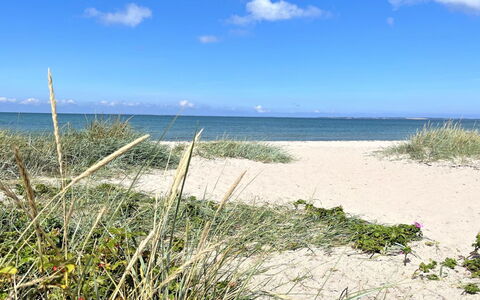 Thorvor - 900M from the Sea: Himmel, Blå, Krop Af Vand, Naturligt Miljø, Strand, Kyst, Horisont, Sommer, Hav, Coastal Og Oceaniske Landskabsformer