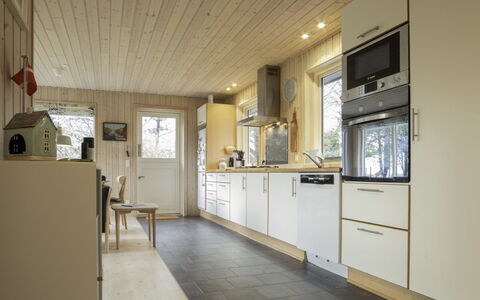 Daya - 575M from the Sea: Gulvbelægning, Træ, Indretning, Køkken, Loft, Countertop, Etage, Trægulve, Større Bandage, Hjem