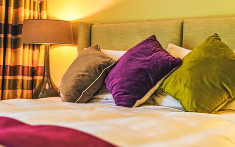 Babbacombe: Møbel, Indretning, Seng, Soveværelse, Sengetøj, Sengetøj, Sengetøj, Pude, Throw Pillow, Værelse