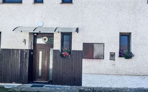 Happy Home: Dør, Fryser, Vinter, Sne, Skydevindue, Dagslys, Skorsten, Home Dør, Is