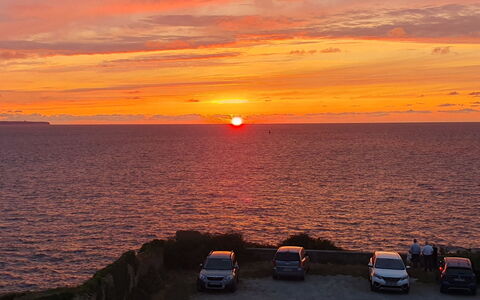 Le Grand Lambert: Himmel, Horisont, Sol, Afterglow, Solnedgang, Skumring, Orange, Solopgang, Hav