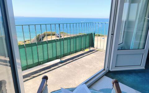 Le Grand Lambert: Blå, Krop Af Vand, Hav, Horisont, Ocean, Coastal Og Oceaniske Landskabsformer, Kyst, Strand, Altan, Tropics