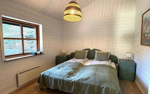 Pertti - 625M from the Sea: Indretning, Soveværelse, Gulvbelægning, Træ, Seng, Etage, Loft, Møbel, Sengetøj, Sengetøj