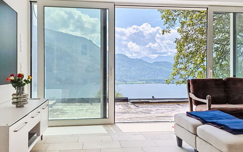 Mondsee Retreat: Gulvbelægning, Etage, Indretning, Møbel, Couch, Stue, Værelse, Stol, Loft
