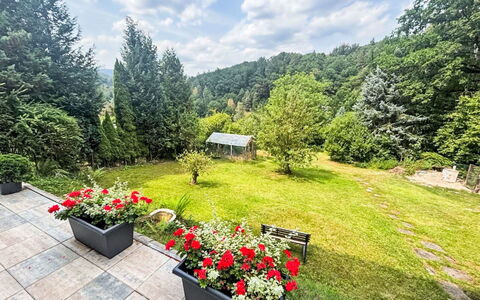 Děčín Heights: Vegetationen, Busk, Landskab, Have, Bunddække, Forår, Landscaping, Botanisk Have, Evergreen
